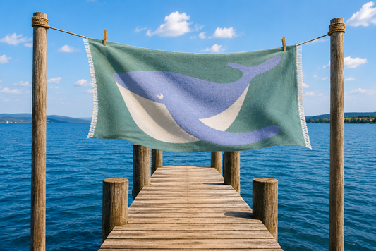 🐳 Grünes Strandtuch Wal